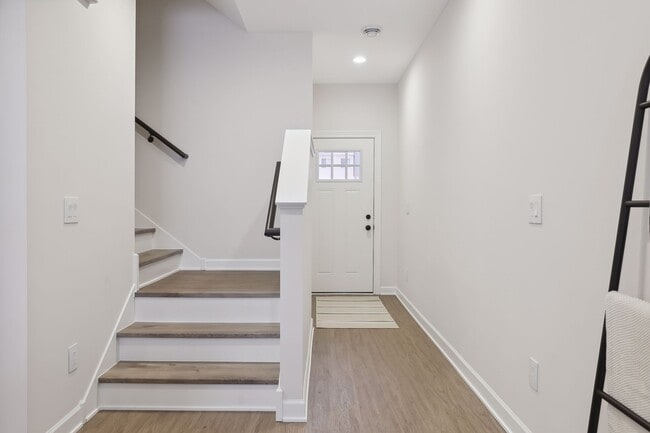 Photo - 814 Dailey Pl