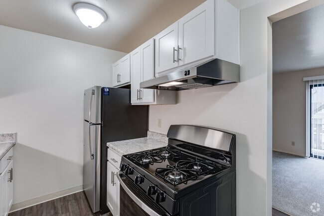 Fairlane Apartments