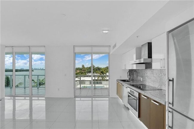 Photo - 720 NE 62nd St Unit 406