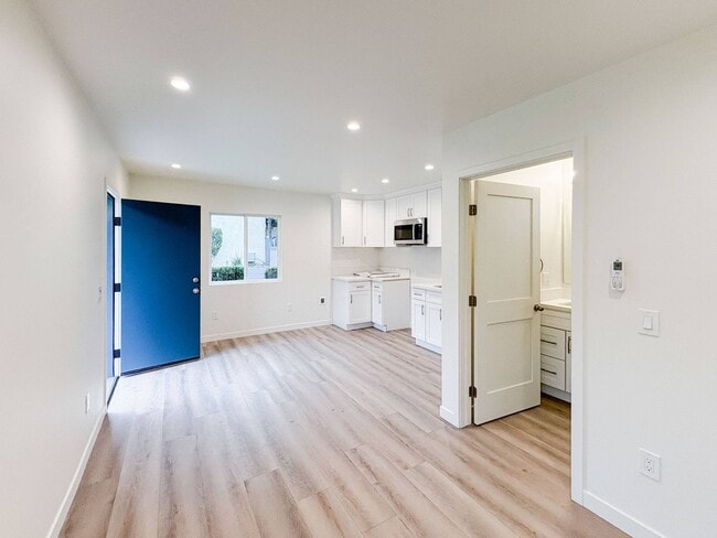 Claremont Pacifica Apts