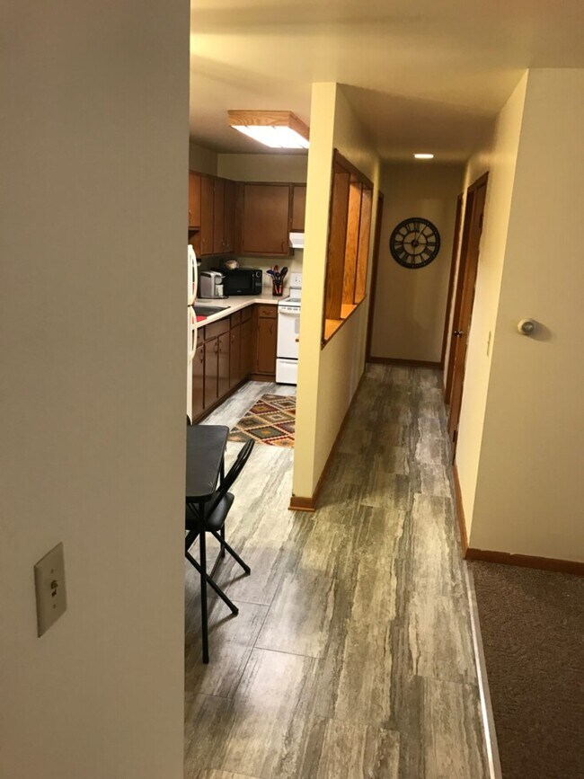 Photo - Carriage Hill Apartments - 1161