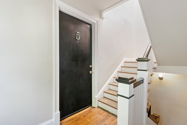 Photo - 2242 Arlington Ave S Unit Mayfair #5