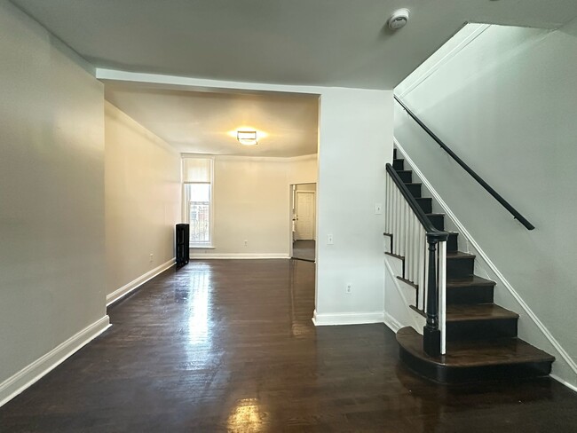 Building Photo - 5732 Pemberton St Rental