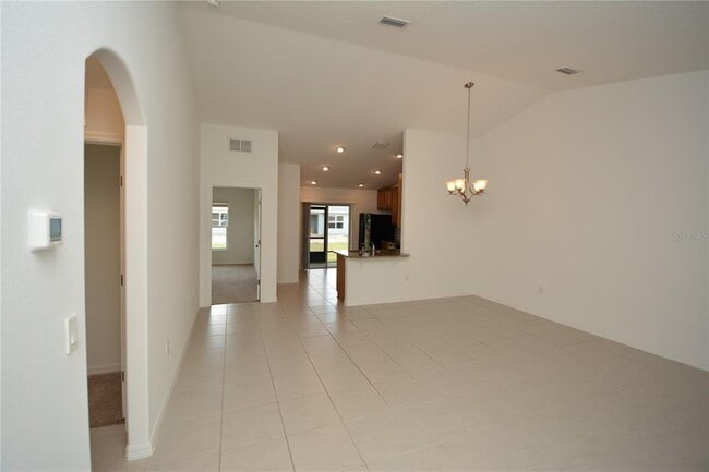 Photo - 33 Rosecroft Ln