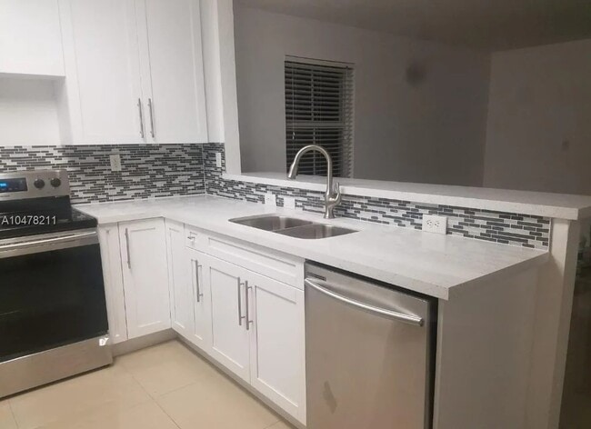 Photo - 12881 SW 30th St