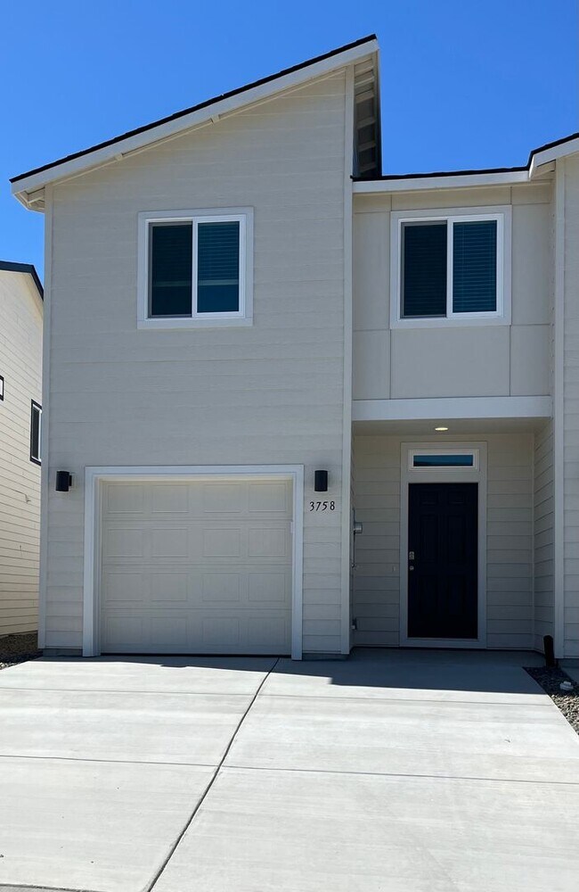 Photo - Corner Townhome!