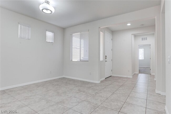 Photo - 7141 Tavita St