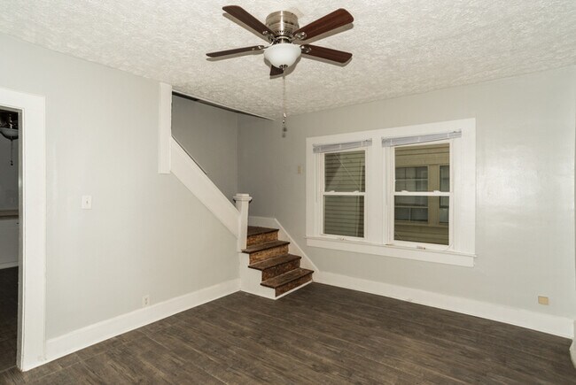 3 Bedrooms and Fenced Yard in Bosart Brown Neighborhood