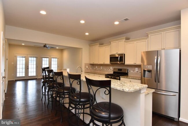 Photo - 20560 Charlotte Blvd
