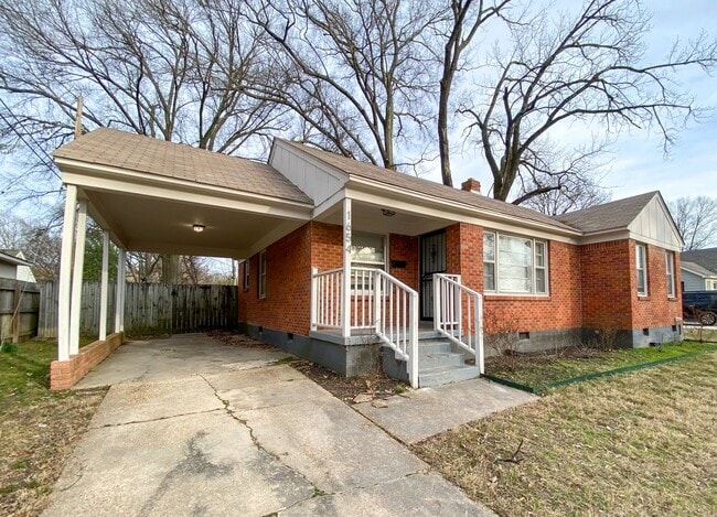 Photo - 1654 Dearing Rd