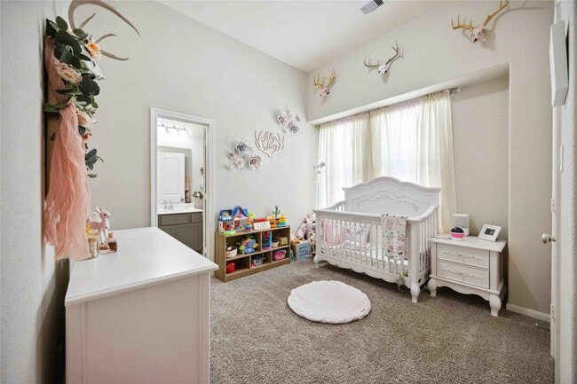 Photo - 323 Biltmore Loop Rental