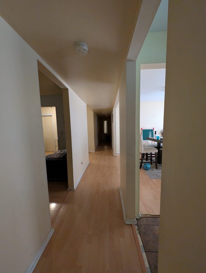 HALLWAY - 1 Nettletree Dr