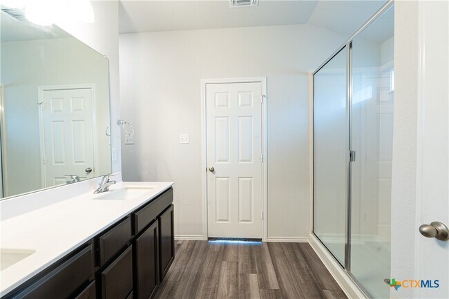 Photo - 1303 Prospector Trl