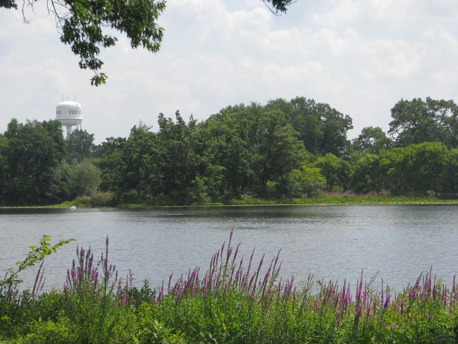 Photo - Sunset Lake Apartments