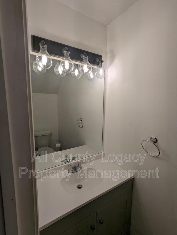 Photo - 5623 Wells Cir Casa Adosada