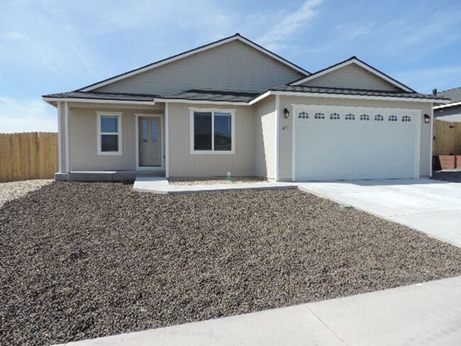 Building Photo - 3 bedroom home, $2250 per month