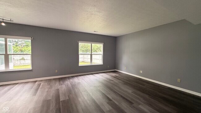Photo - 6015 Lakeside Manor Ave