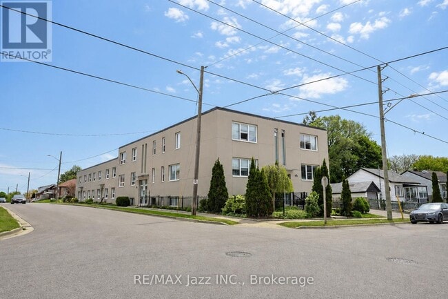 Photo - 209 Stacey Ave Unit 1