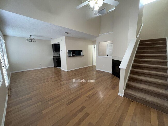 512 Eberhart Ln Unit 605