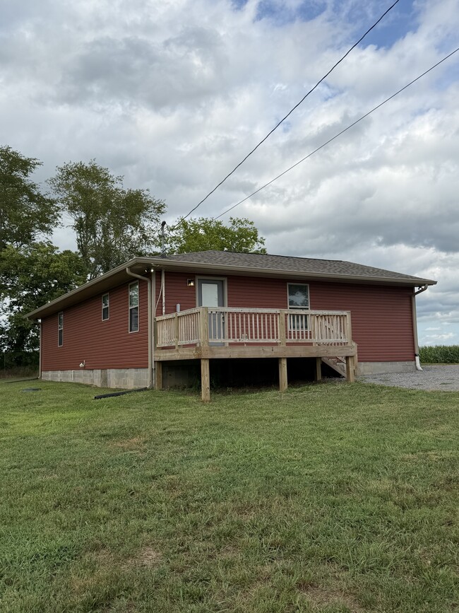 Building Photo - 7847 US-41