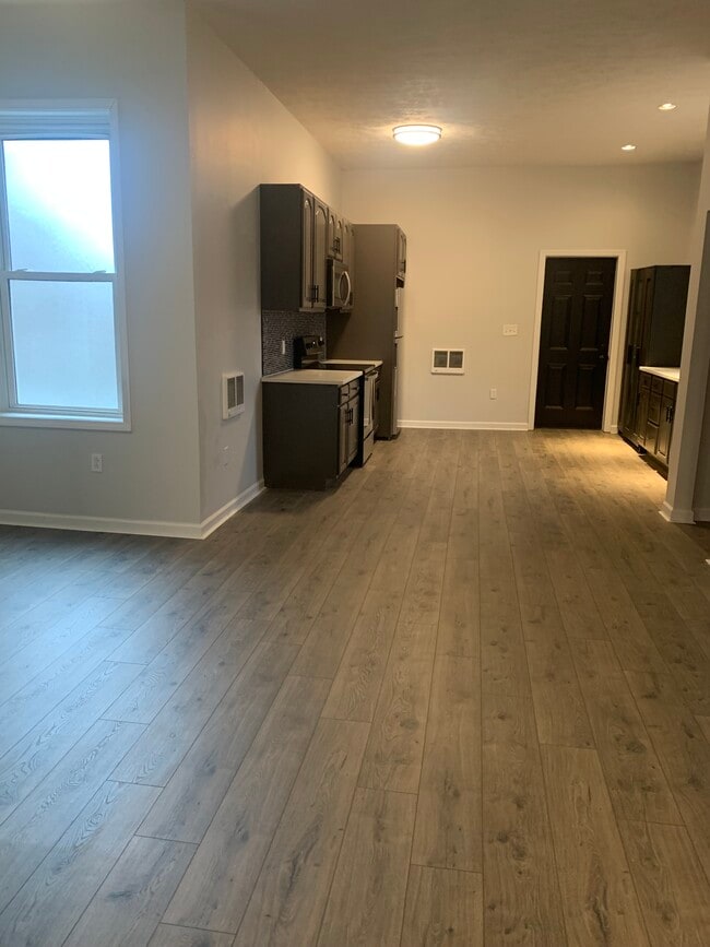 Building Photo - 3022 Perrysville Ave Unit 1