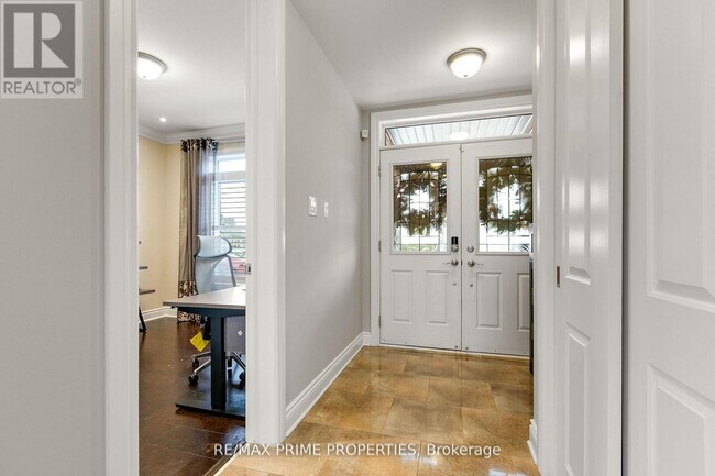 Photo - 72 Branthaven St