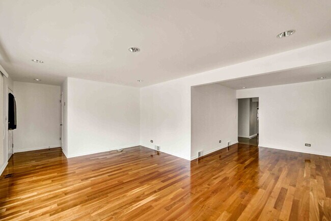 Photo - 2725 N Oak Park Ave