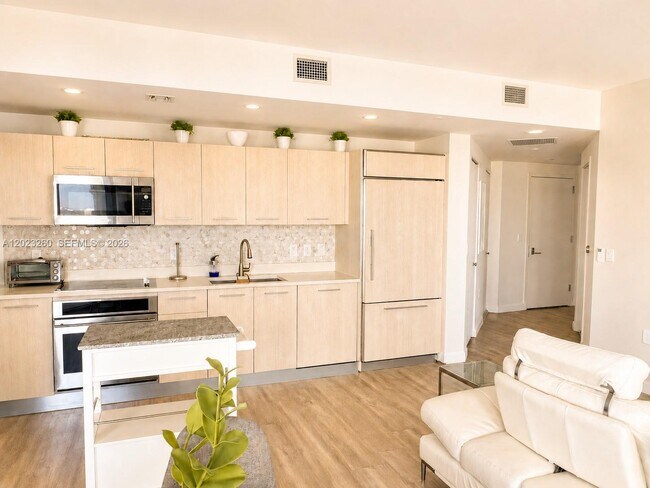 Photo - 45 SW 9th St Unit 2908