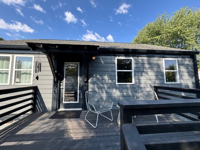 Photo - 809 Washington Ave