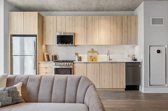 Photo - 352 S Aberdeen St