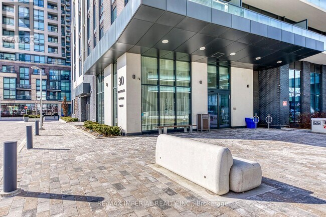 Photo - 30 Samuel Wood Wy Unité 204