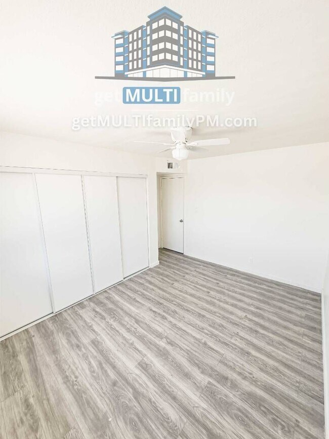 Photo - 7120 N 66th Dr Unidad 202