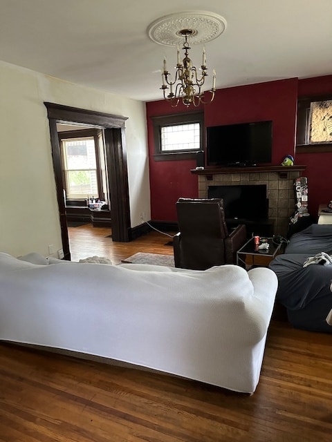 living room - 347 E 12th Ave