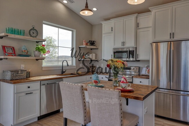 Photo - 847 Lincoln Dr