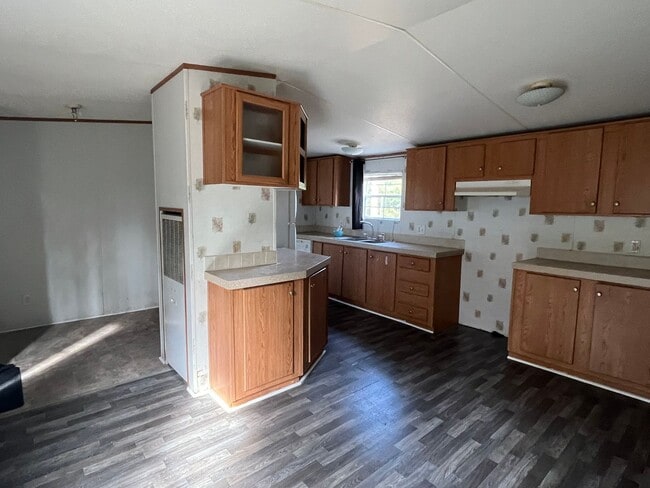 Photo - 3 Bedroom, 2 bathroom Mobile Home on large lot