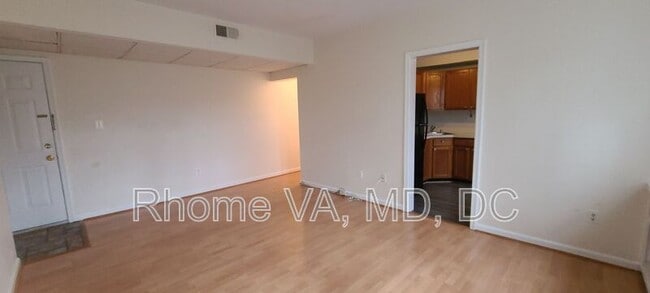 Photo - 1745 N Troy St Unidad #437