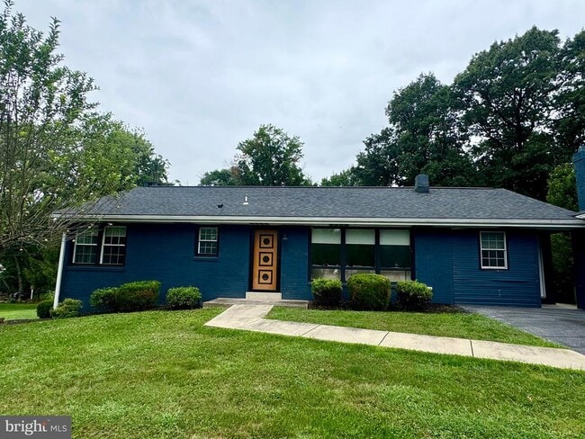 Building Photo - 1380 Sand Hill Rd Rental