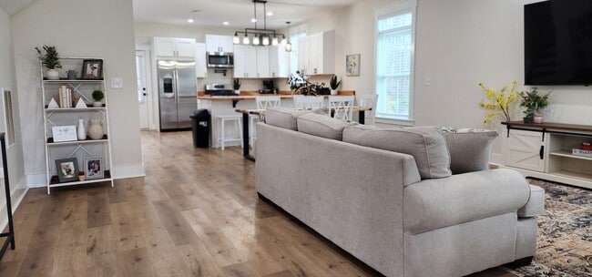 Short term lease-625 Kotter Farms Trail Ev... - Short term lease-625 Kotter Farms Trail Ev... House