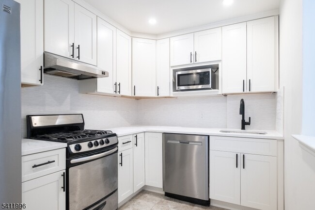 Building Photo - 59-61 Brighton Ave Unit 20