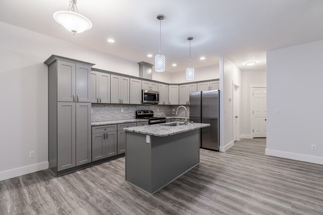 Photo - 241 N 15th St