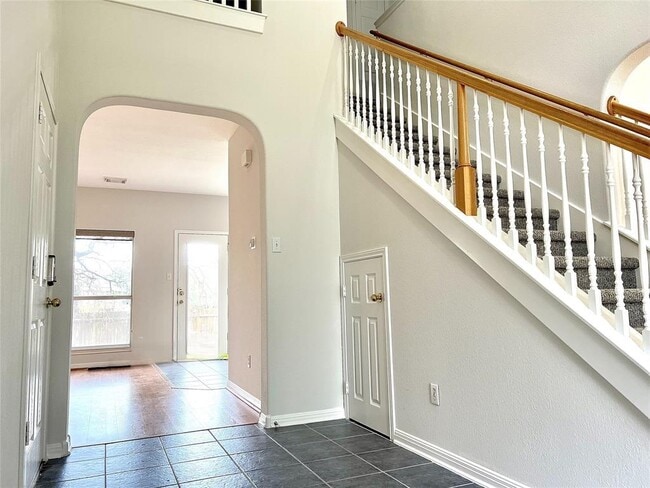 Photo - 6400 La Carman Ln