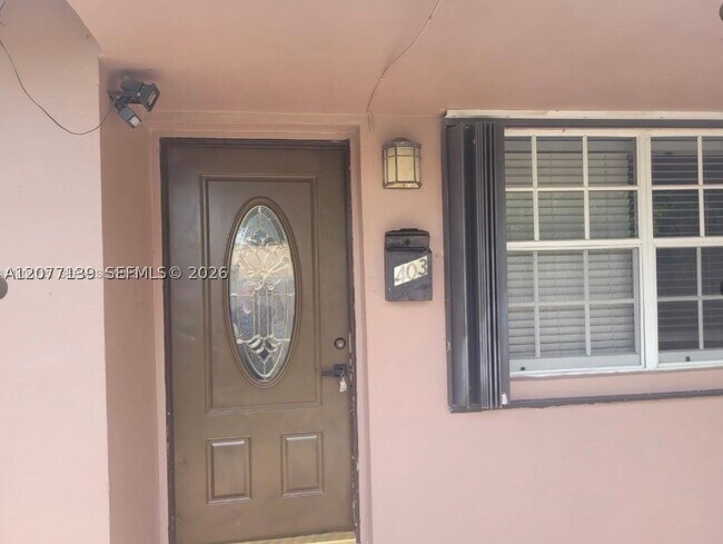 Photo - 401 SW 4th St Unit 403
