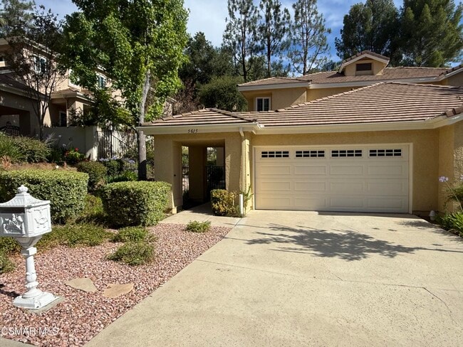 Building Photo - 5615 Roundtree Pl