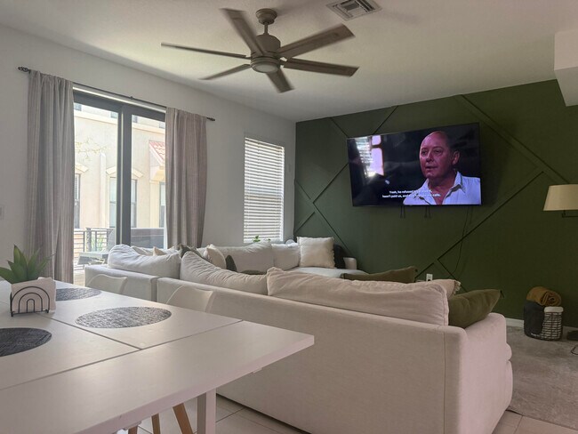 Photo - 1091 NW 33rd St