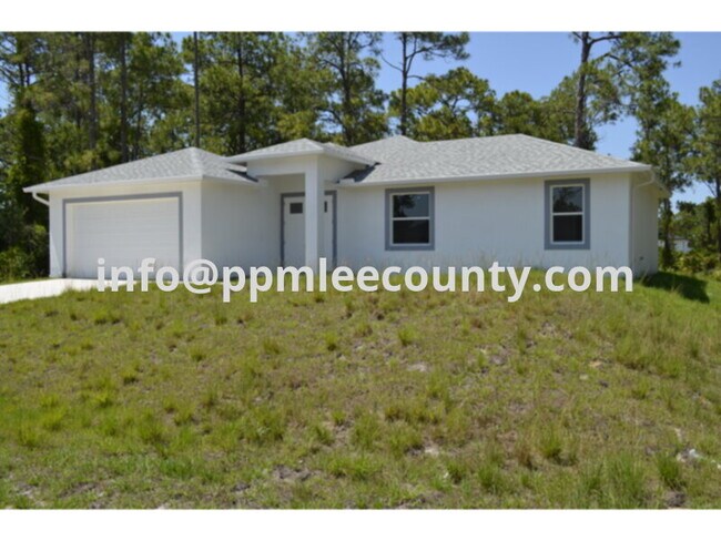 Photo - Small Pet-Friendly!  Nearly New Constructi...
