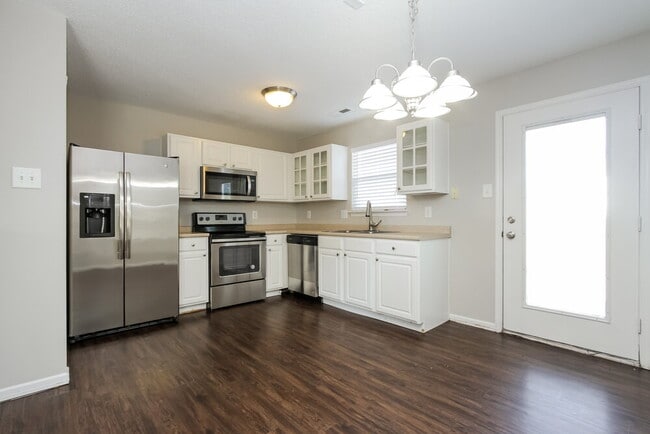 Photo - 6715 Everbloom Ln