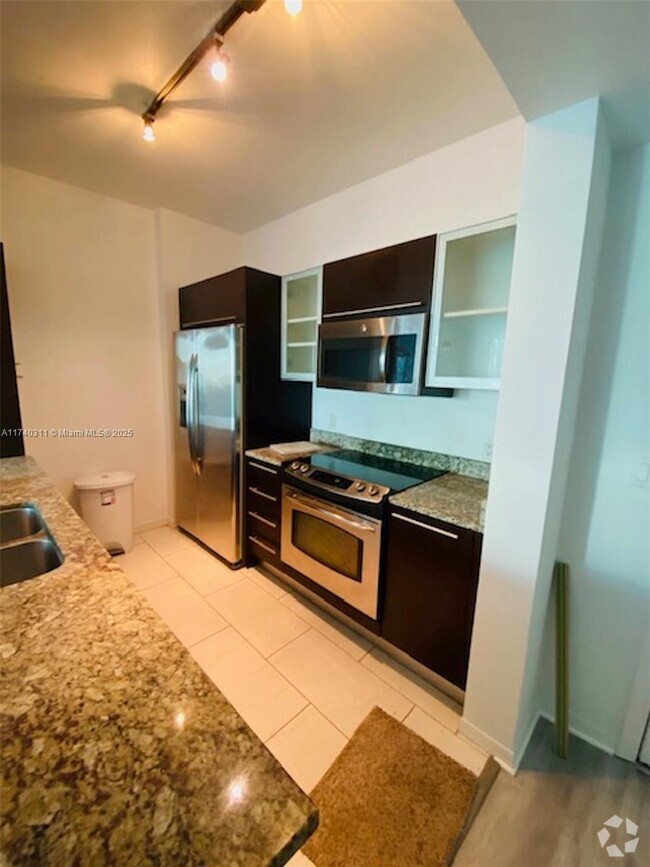 Building Photo - 951 Brickell Ave Unit 3305 Rental