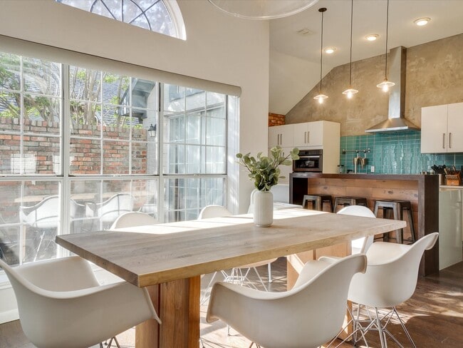 Photo - 4219 Bendwood Ln