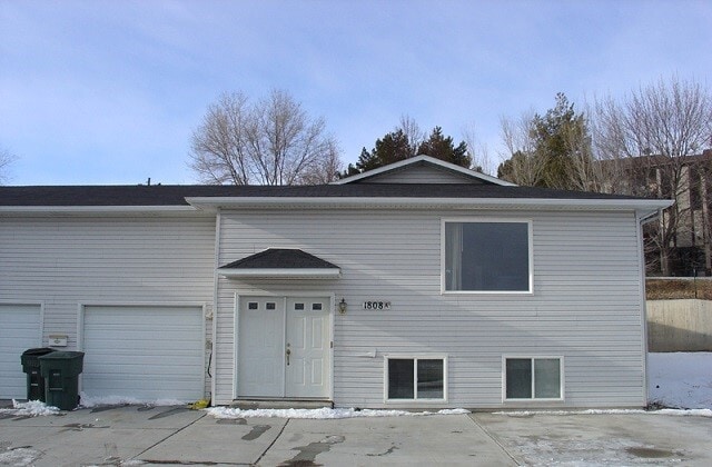 Building Photo - 1808 S Von Elm St Unit A1