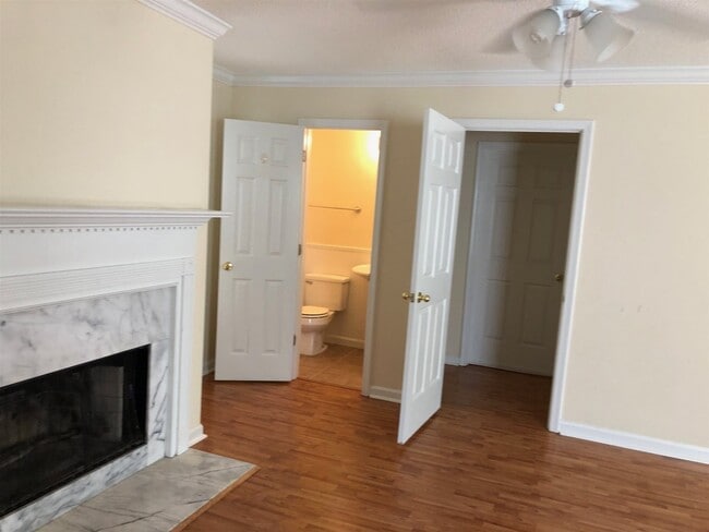 Photo - 638 N Fairfield Dr